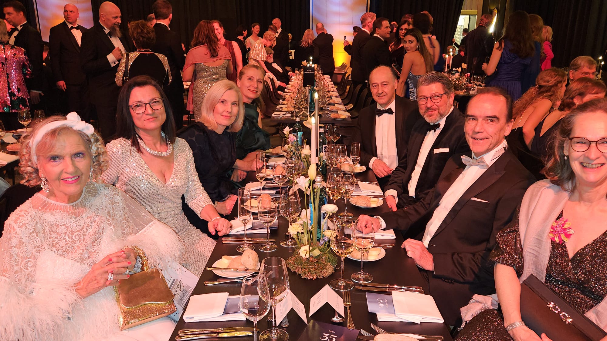 Die Spielbank Berlin hatte eingeladen: v.r. Anette Brücher-Herpel, Gerhard Wilhelm, Sprecher der Geschäftsführung der Spielbank Berlin, David Marek, Prokurist und Mehmet Celikoglu, Geschäftsführer  | VBKI